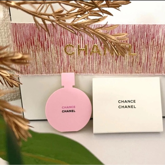 CHANEL Chance Beauty Makeup 3 Mirror novelty set - Picture 6 of 10